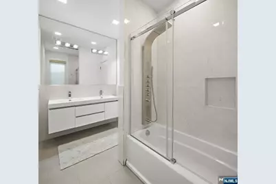 504 Undercliff Avenue, Edgewater, NJ 07020 - Photo 24