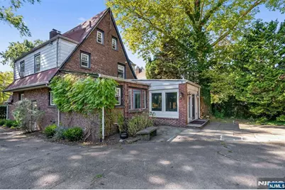 65 Merrison Street, Teaneck Township, NJ 07666 - Photo 34