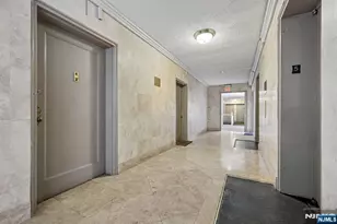 2329 Hudson Terrace E9, Fort Lee, NJ 07024 - Photo 4