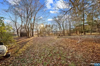 81 Vreeland Avenue, Midland Park, NJ 07432 - Photo 26