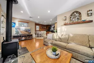 81 Vreeland Ave, Midland Park, NJ 07432 - Photo 14