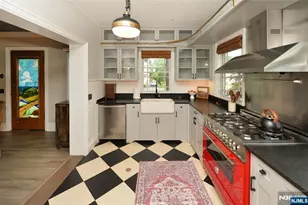 429 Sterling Pl, Ridgewood, NJ 07450 - Photo 8
