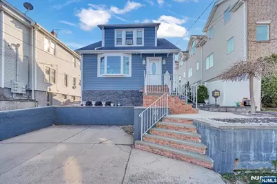 644 Valley Brook Avenue, Lyndhurst Township, NJ 07071 - Photo 2