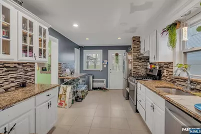 644 Valley Brook Avenue, Lyndhurst Township, NJ 07071 - Photo 20