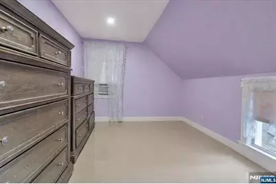 644 Valley Brook Avenue, Lyndhurst Township, NJ 07071 - Photo 8