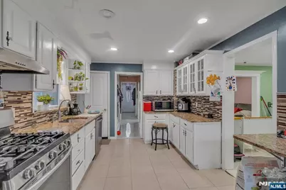 644 Valley Brook Avenue, Lyndhurst Township, NJ 07071 - Photo 22