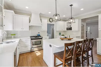 191 Hillside Avenue, Wyckoff Township, NJ 07481 - Photo 8