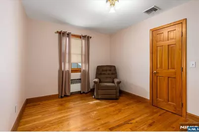 618 3rd Avenue, Lyndhurst Township, NJ 07071 - Photo 14