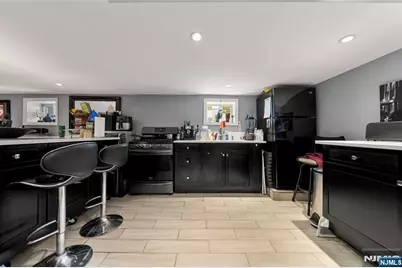 461 Greenmount Avenue, Cliffside Park, NJ 07010 - Photo 20