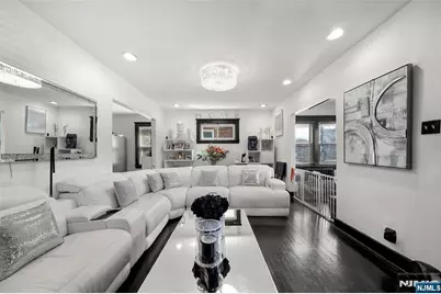 461 Greenmount Avenue, Cliffside Park, NJ 07010 - Photo 4