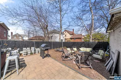 461 Greenmount Avenue, Cliffside Park, NJ 07010 - Photo 24