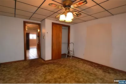 10 Lake Avenue, Clifton, NJ 07011 - Photo 18