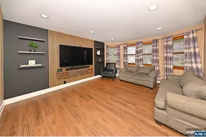 41 Demott Avenue, Clifton, NJ 07011 - Photo 8