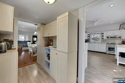 172 Yawpo Avenue, Oakland, NJ 07436 - Photo 20