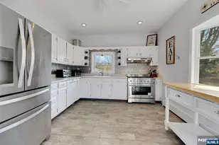 172 Yawpo Ave, Oakland, NJ 07436 - Photo 14