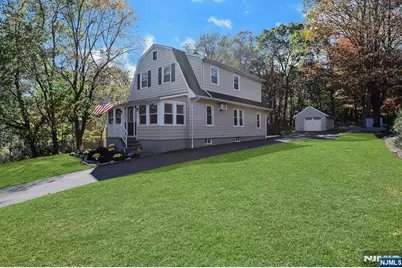 172 Yawpo Avenue, Oakland, NJ 07436 - Photo 2