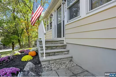 172 Yawpo Avenue, Oakland, NJ 07436 - Photo 6