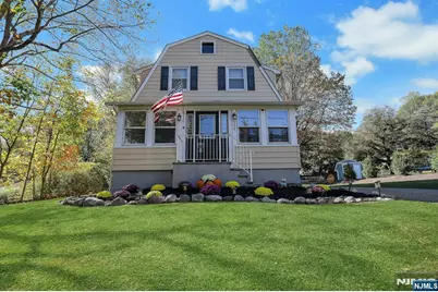 172 Yawpo Avenue, Oakland, NJ 07436 - Photo 4