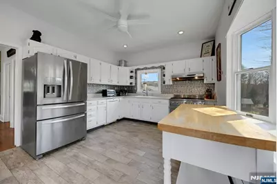 172 Yawpo Avenue, Oakland, NJ 07436 - Photo 16