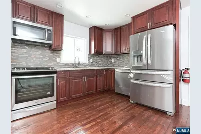 202 Kerrigan Boulevard, Newark, NJ 07106 - Photo 1