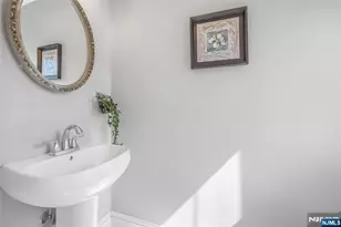 1130 Abbott Blvd, Fort Lee, NJ 07024 - Photo 6