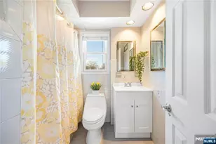 1130 Abbott Blvd, Fort Lee, NJ 07024 - Photo 14