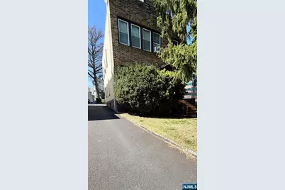 34 Feronia Way, Rutherford, NJ 07070 - Photo 2