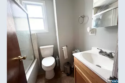 193 Wallington Avenue 2 #2, Wallington, NJ 07057 - Photo 14