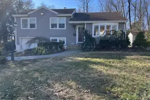 158 Morningside Rd, Paramus, NJ 07652 - Photo 1