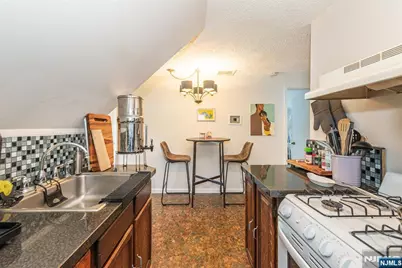 530 Up Mountain Avenue, Montclair, NJ 07043 - Photo 34