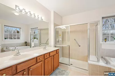 1209 Holly Lane 141 #141, Cedar Grove, NJ 07009 - Photo 16