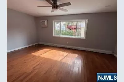 242 Commercial Avenue 1st Floor #1st floor, Palisades Park, NJ 07650 - Photo 6