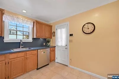 133 Willow Avenue, Hackensack, NJ 07601 - Photo 14