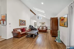 37 Berkshire Rd, Woodcliff Lake, NJ 07677 - Photo 6