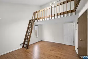 37 Berkshire Rd, Woodcliff Lake, NJ 07677 - Photo 20