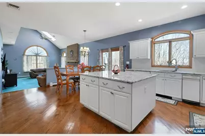 5 Noble Court, Washington Township, NJ 07853 - Photo 12