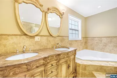 585 Mount Prospect Avenue, Clifton, NJ 07012 - Photo 22