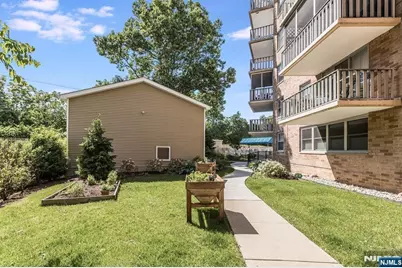 530 Valley Road C003L #C003L, Montclair, NJ 07043 - Photo 24