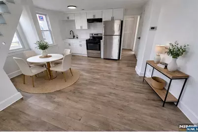 611 New York Avenue, Lyndhurst Township, NJ 07071 - Photo 1