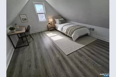 611 New York Avenue, Lyndhurst Township, NJ 07071 - Photo 4