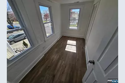 611 New York Avenue, Lyndhurst Township, NJ 07071 - Photo 10