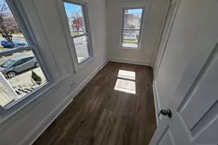 611 New York Ave, Lyndhurst Township, NJ 07071 - Photo 10