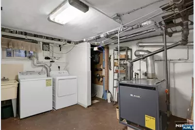 497 Oakdene Avenue, Ridgefield, NJ 07657 - Photo 18