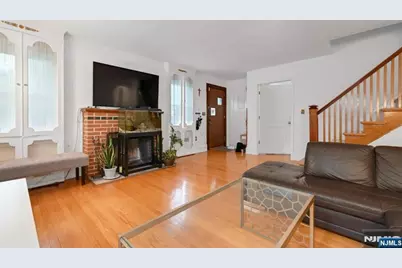 497 Oakdene Avenue, Ridgefield, NJ 07657 - Photo 8