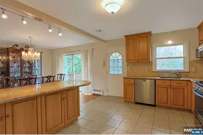 81 Queen Court, Hillsdale, NJ 07642 - Photo 18