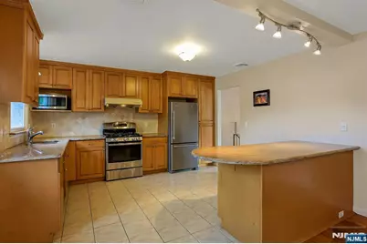 81 Queen Court, Hillsdale, NJ 07642 - Photo 16