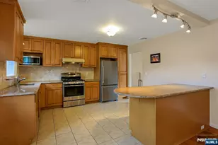 81 Queen Ct, Hillsdale, NJ 07642 - Photo 16