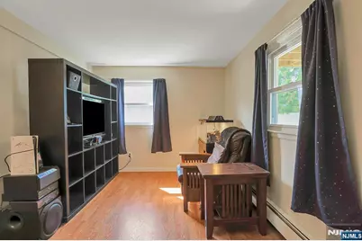 81 Queen Court, Hillsdale, NJ 07642 - Photo 32