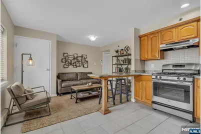 179 Newark Avenue 2 #2, Jersey City, NJ 07302 - Photo 4