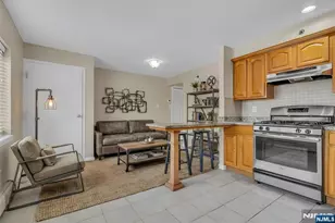 179 Newark Ave 2, Jersey City, NJ 07302 - Photo 4